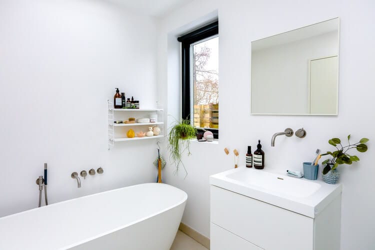 10 Airbnb Bathroom Essentials: A Cheat Sheet for Airbnb Hosts